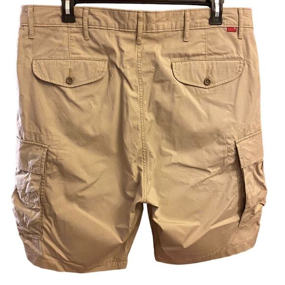 Levi‎ Strauss & Co Khaki Cargo Shorts in Size 38 - Picture 4 of 11